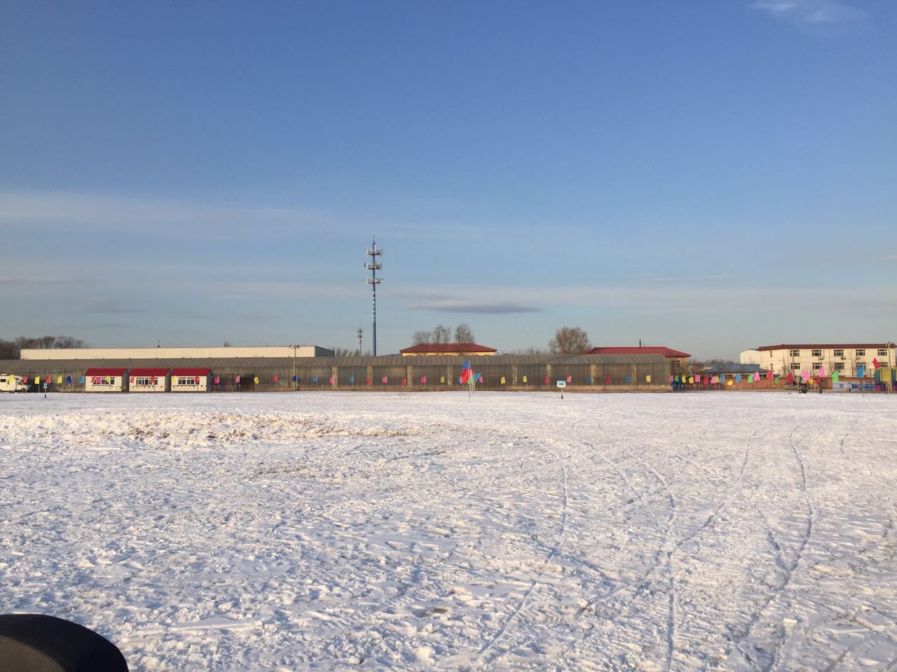北京朝陽(yáng)店冰雪樂(lè)園成功開(kāi)幕，河北迪特加油助威